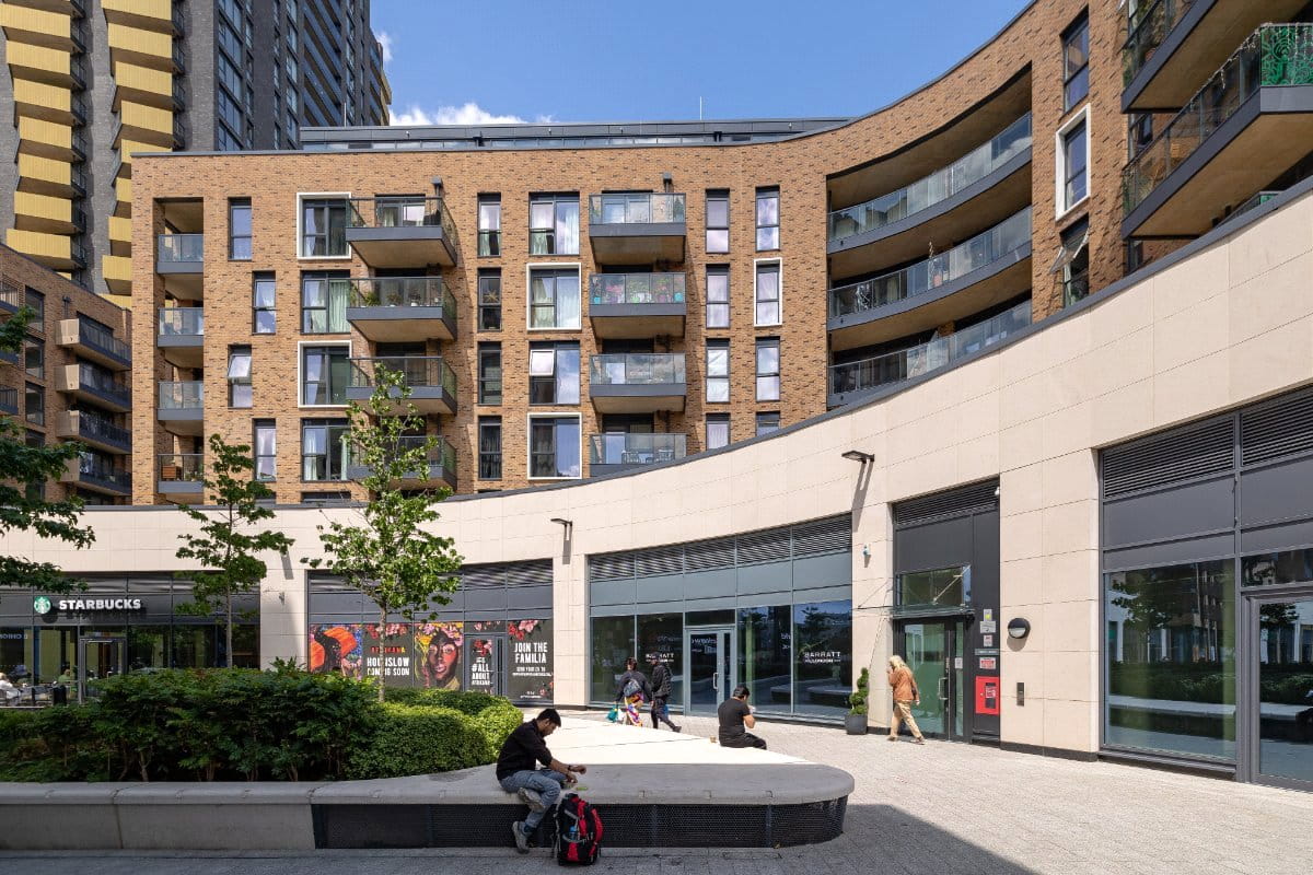 2 bedroom flat, Unity Lane, Hounslow TW3 - Available