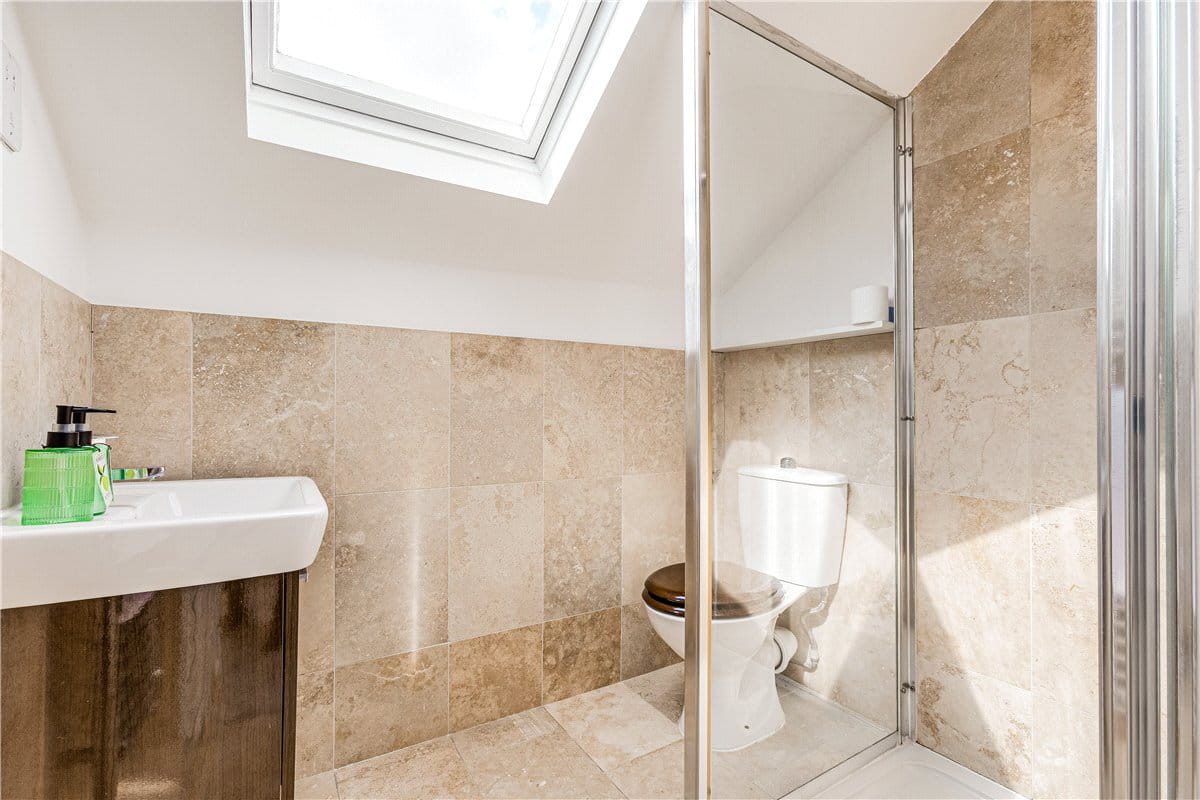 2 bedroom flat, Putney Bridge Road, London SW15 - Available