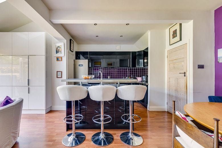 4 bedroom house, Kingsway, London SW14 - Sold STC