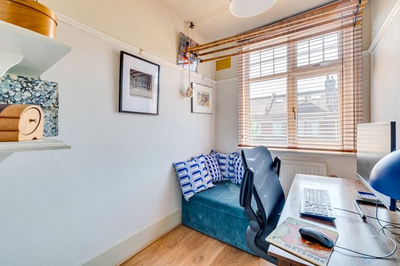 4 bedroom house, Kingsway, London SW14 - Sold STC