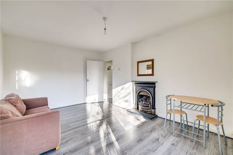 1 bedroom flat, Windlesham Grove, London SW19 - Available