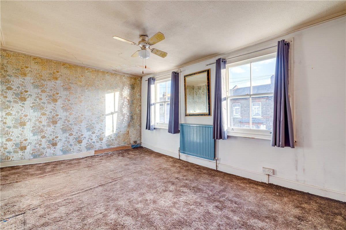 3 bedroom house, Longfield Street, London SW18 - Available