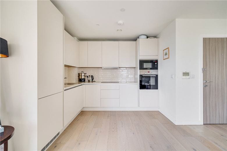 3 bedroom flat, Cambium Apartments, 1 Beatrice Place SW19 - Available