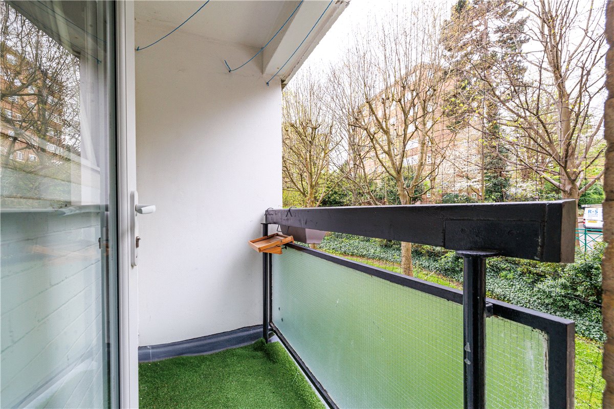 2 bedroom flat, Whitlock Drive, London SW19 - Sold