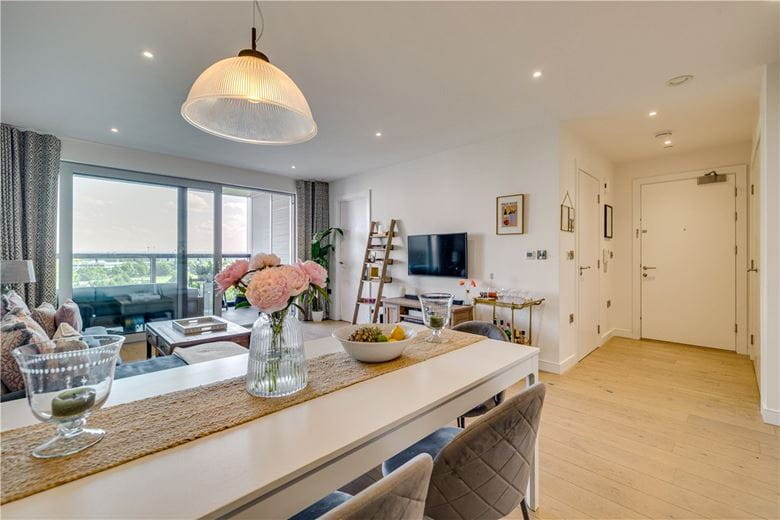 1 bedroom flat, Buckhold Road, London SW18 - Available