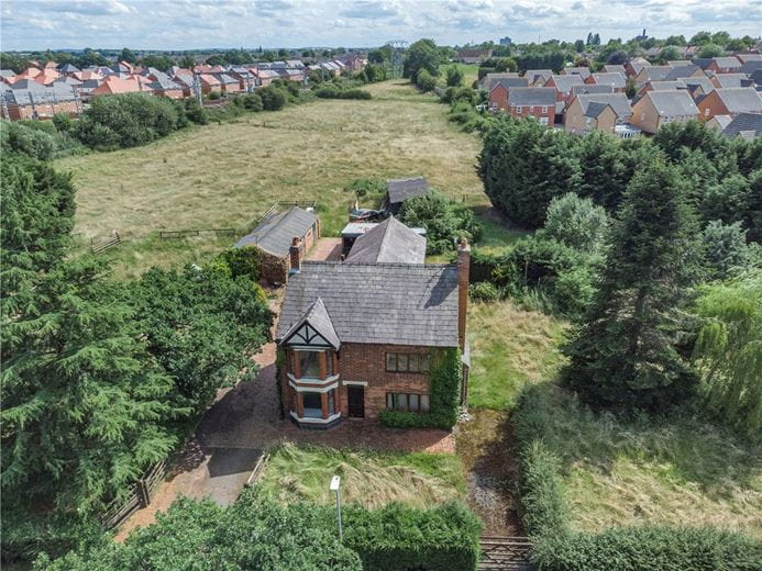 2.5 acres House, Maw Green Road, Coppenhall, Crewe CW1 - Available