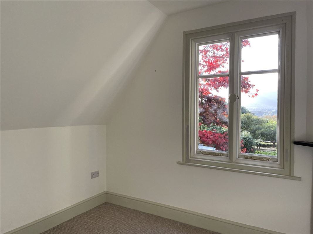 3 bedroom house, Bodnant, Tal-Y-Cafn LL28 - Available