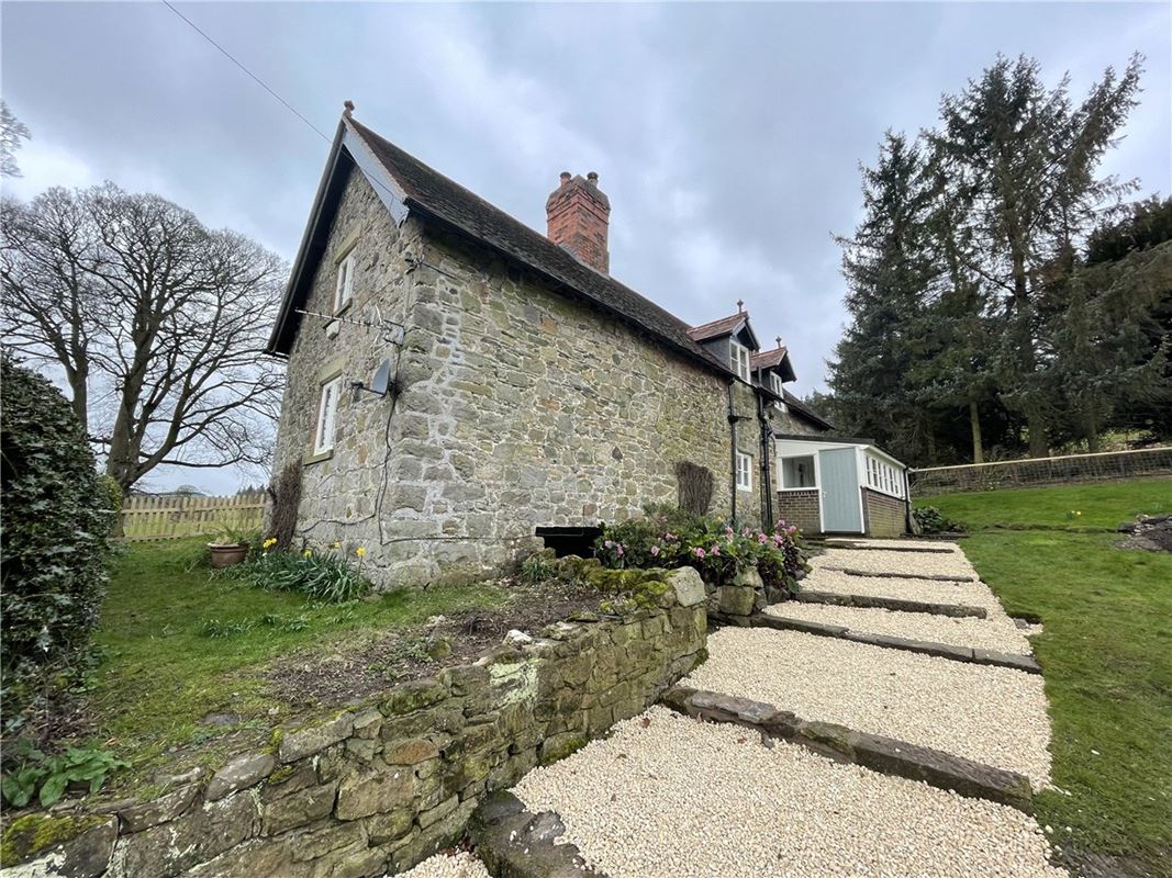 3 bedroom cottage, Tyn Y Groes, Chirk LL14 - Let Agreed