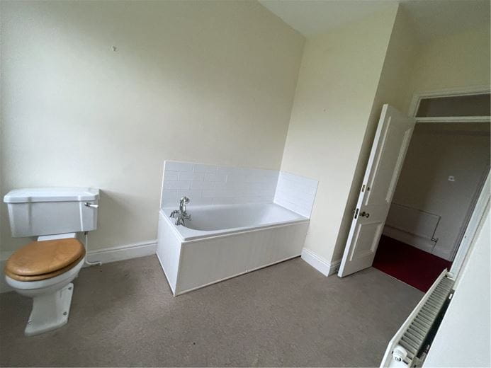 6 bedroom , Chirk, Wrexham LL14 - Available