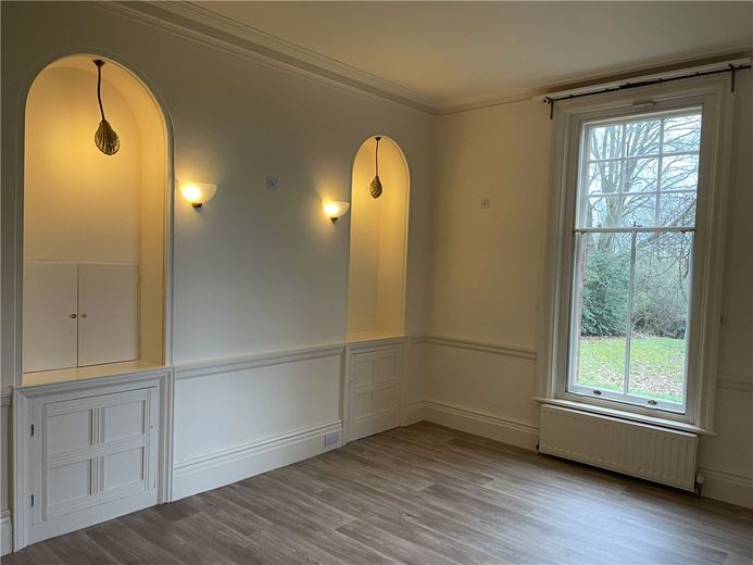 6 bedroom house, Gredington, Hanmer SY13 - Available