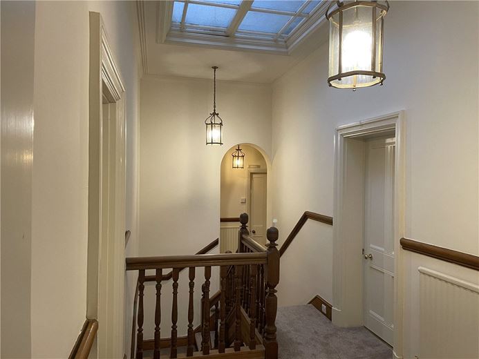 6 bedroom house, Gredington, Hanmer SY13 - Available