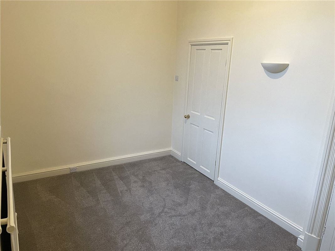 6 bedroom house, Gredington, Hanmer SY13 - Available