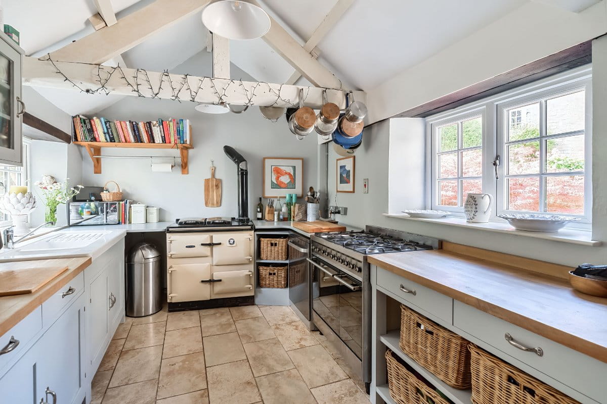 7 bedroom house, School Lane, Compton Dundon TA11 - Available