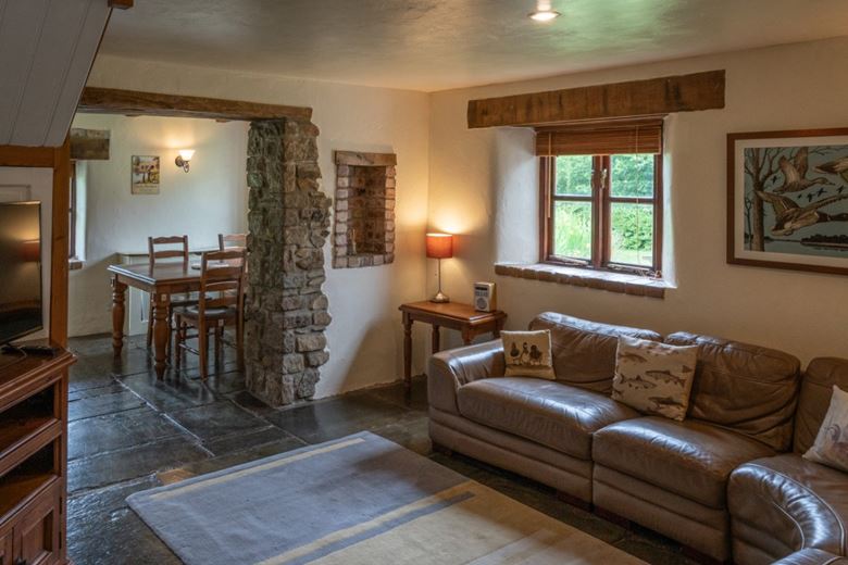 5 bedroom house, Liskeard Road, Callington PL17 - Available