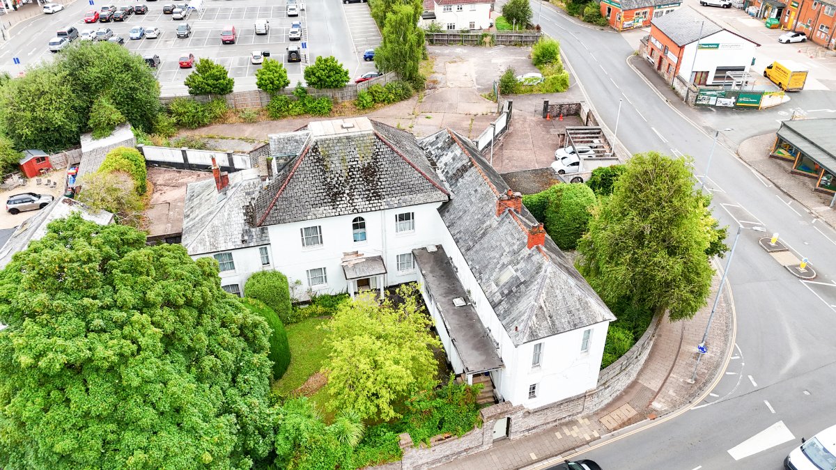 6 bedroom house, Blundells Road, Tiverton EX16 - Available