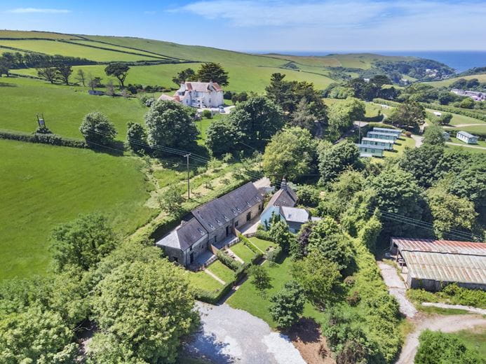 7 bedroom , Bolberry, Nr Salcombe TQ7 - Available