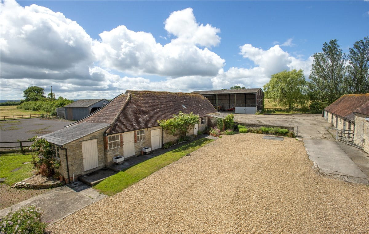  bedroom house, Moorside, Sturminster Newton DT10 - Available