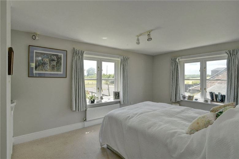  bedroom house, Moorside, Sturminster Newton DT10 - Available