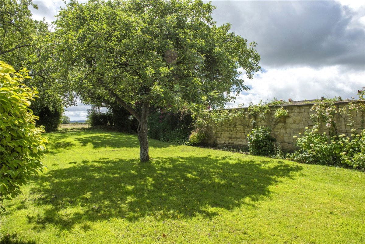  bedroom house, Moorside, Sturminster Newton DT10 - Available