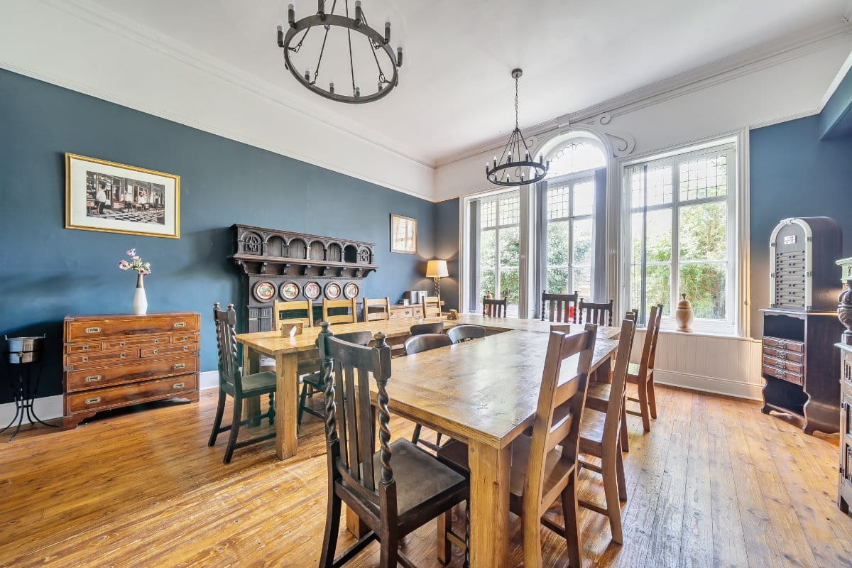 8 bedroom house, High Street, Swanage BH19 - Available