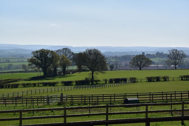 9 bedroom house, St. Weonards, Hereford HR2 - Available