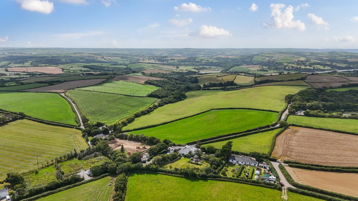  bedroom house, Gammaton, Bideford EX39 - Available