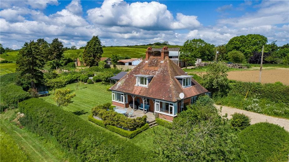 258 acres House, Symondsbury, Bridport DT6 - Available
