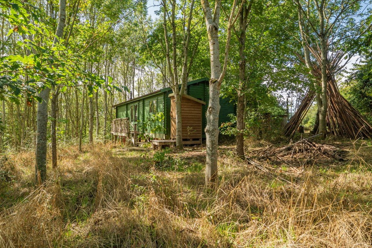 13.1 acres Land, Drake Street, Welland WR13 - Available