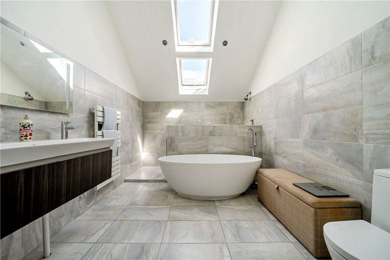 47.2 acres House, Lower Weare, Axbridge BS26 - Available