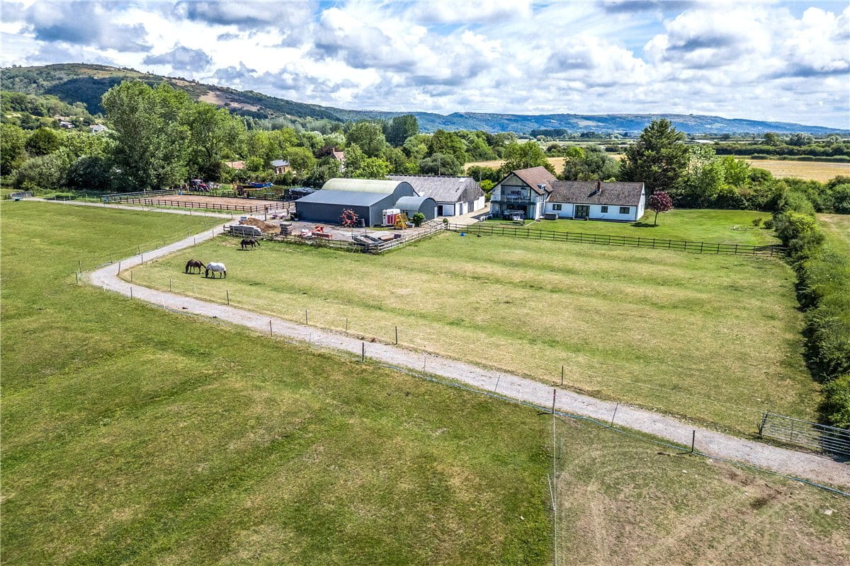 8.7 acres House, Lower Weare, Axbridge BS26 - Available