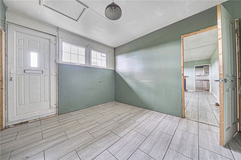  bedroom house, Thornfalcon, Taunton TA3 - Available