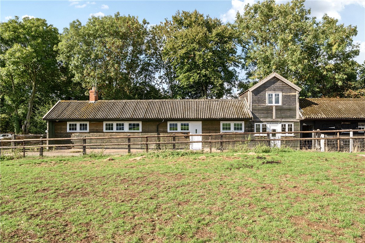  bedroom house, Thornfalcon, Taunton TA3 - Available