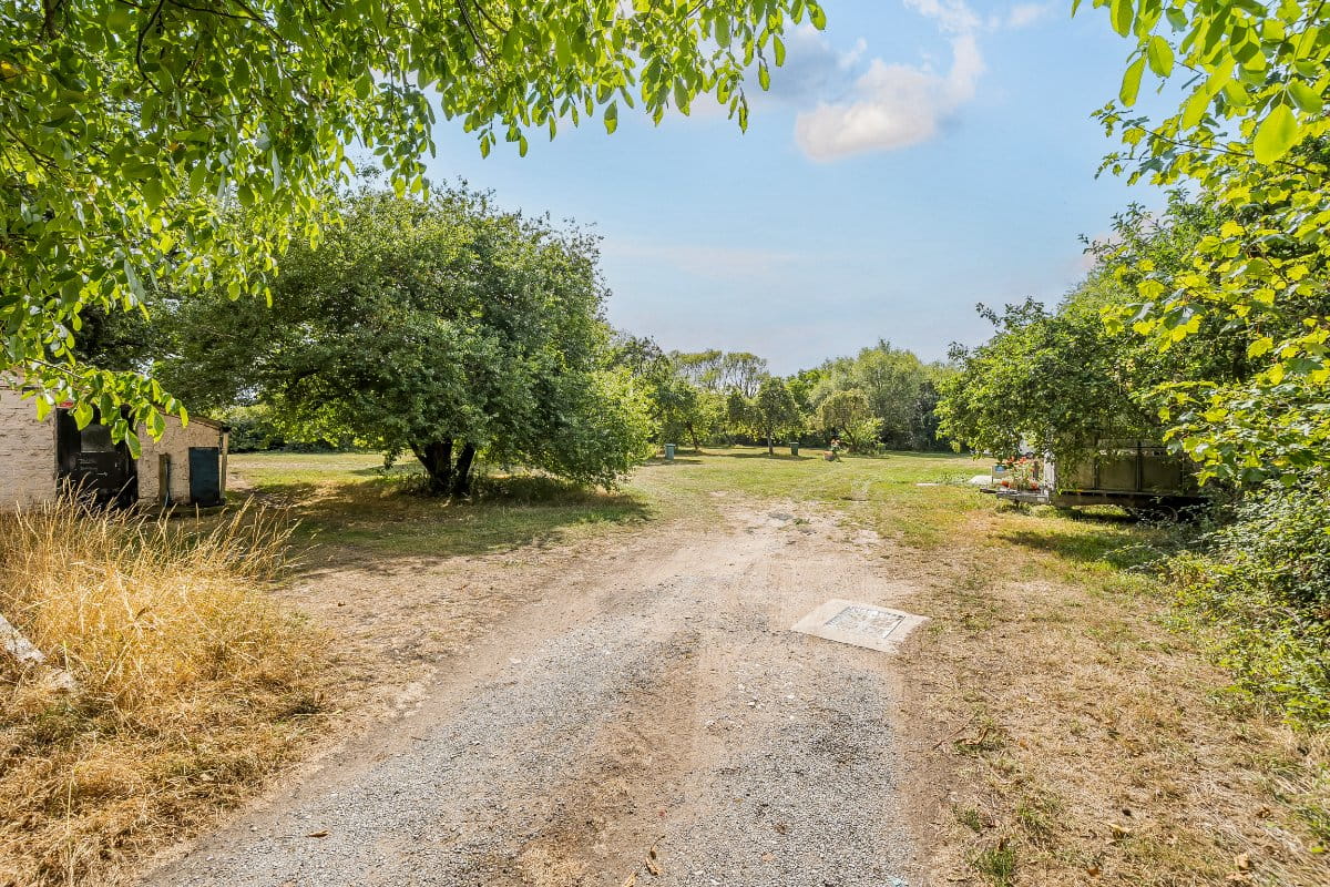 2.8 acres House, Lot 1: East Farm, Purving Row BS24 - Available