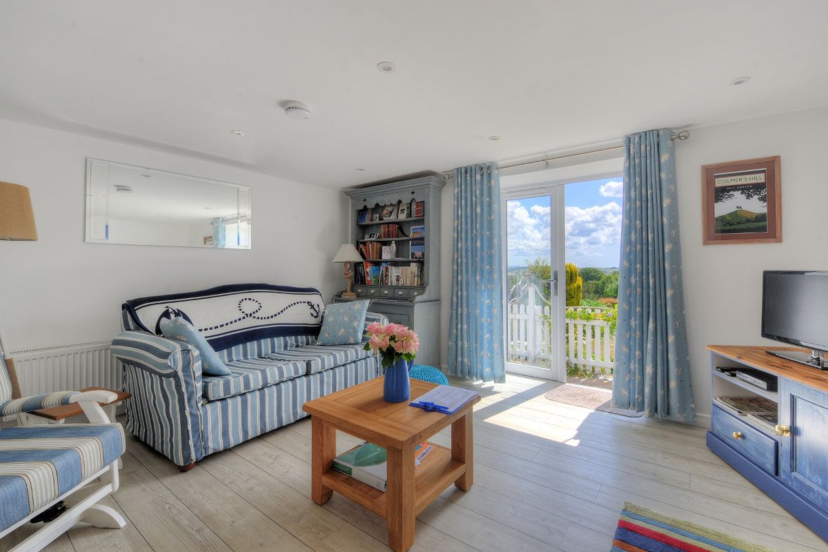 3 bedroom house, High Bullen & Holidays, Sun Lane DT6 - Available