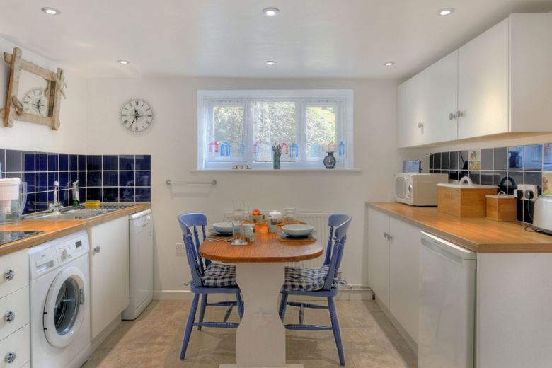 3 bedroom house, High Bullen & Holidays, Sun Lane DT6 - Available