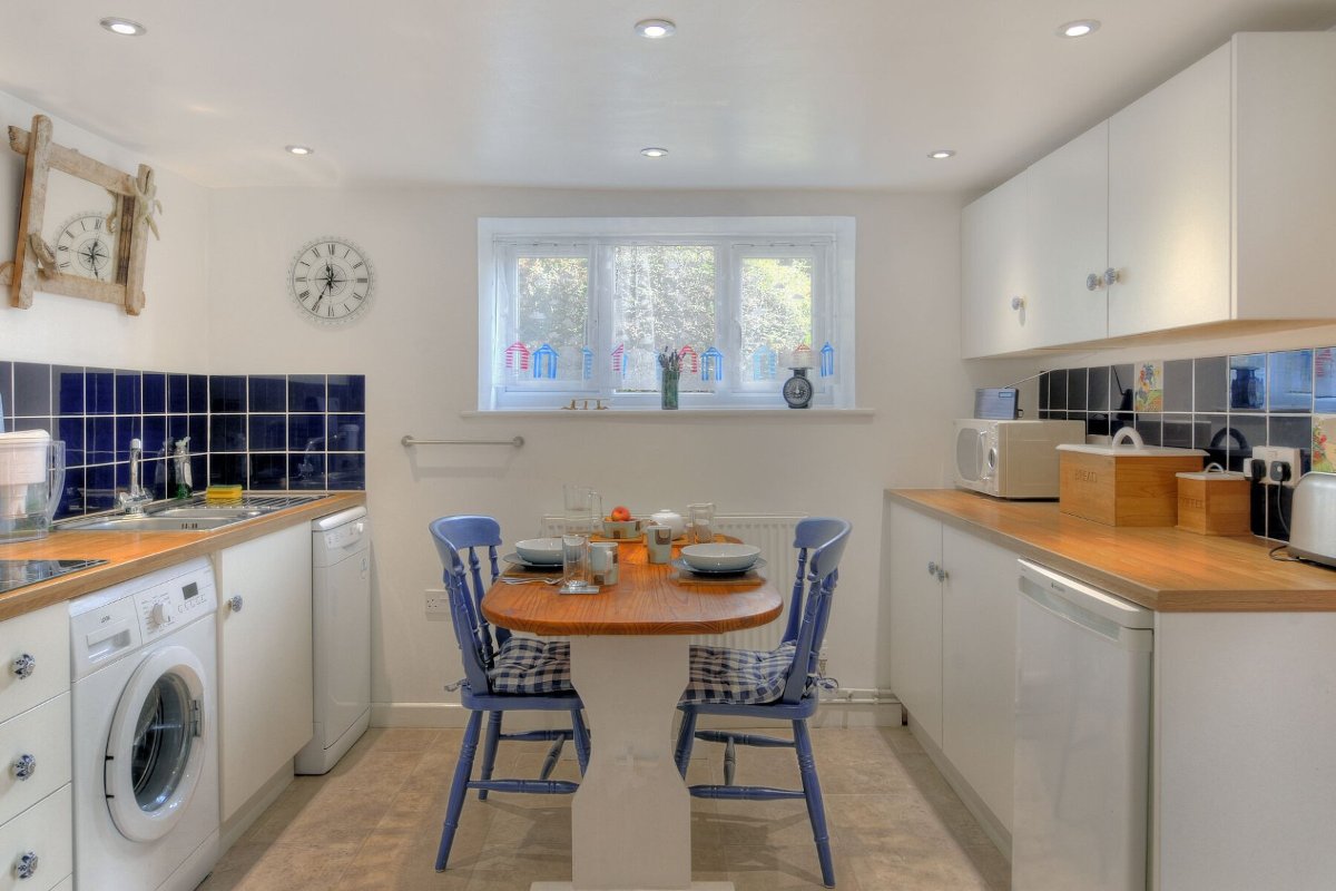 3 bedroom house, High Bullen & Holidays, Sun Lane DT6 - Available