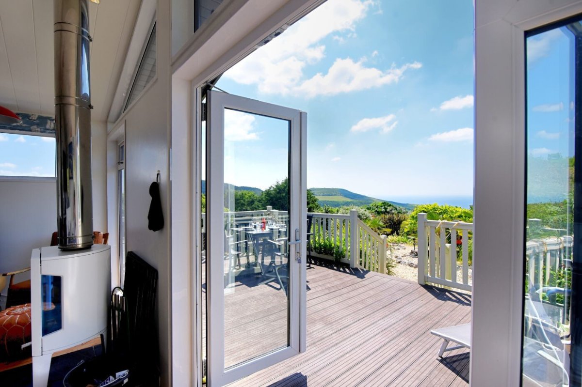 3 bedroom house, High Bullen & Holidays, Sun Lane DT6 - Available