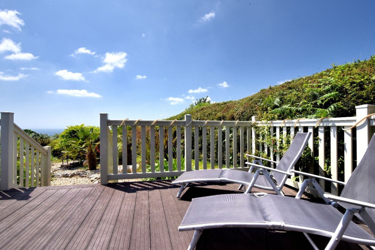 3 bedroom house, High Bullen & Holidays, Sun Lane DT6 - Available