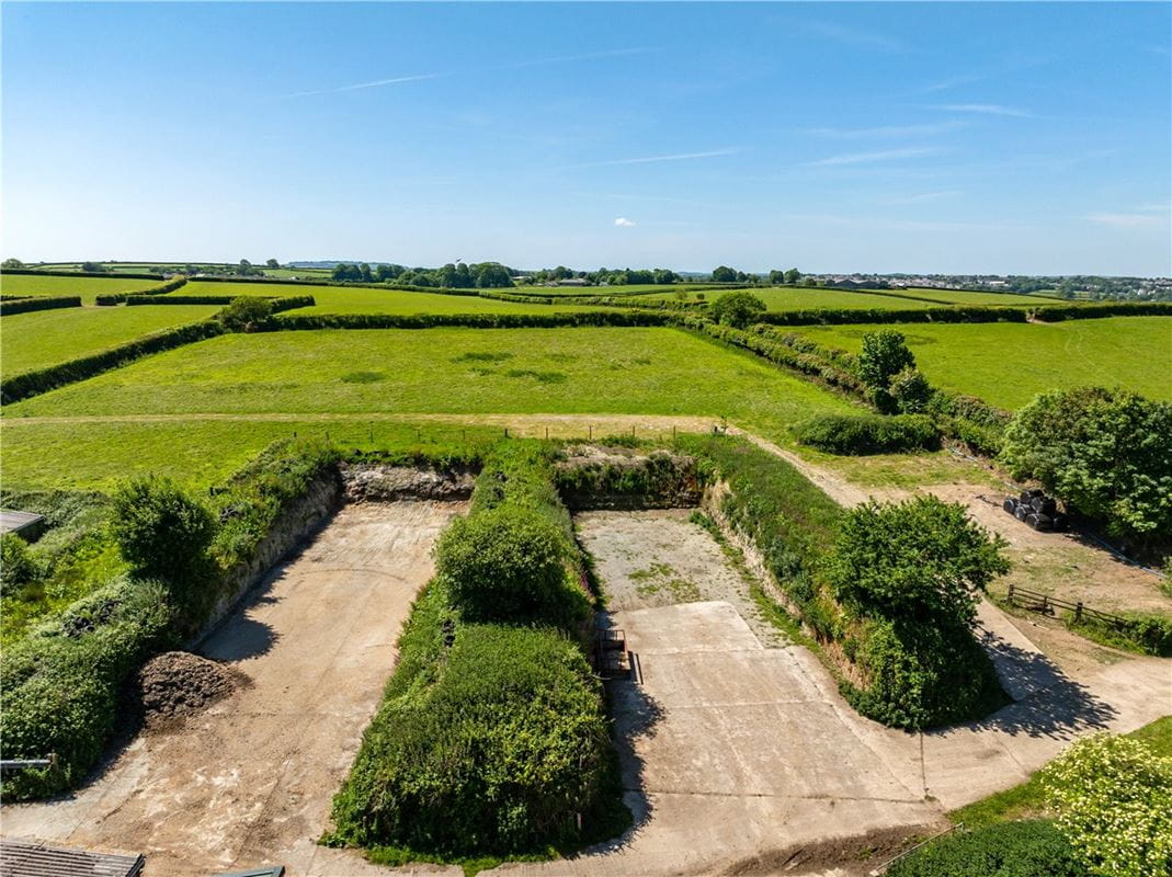 101.7 acres House, Liskeard, Cornwall PL14 - Under Offer