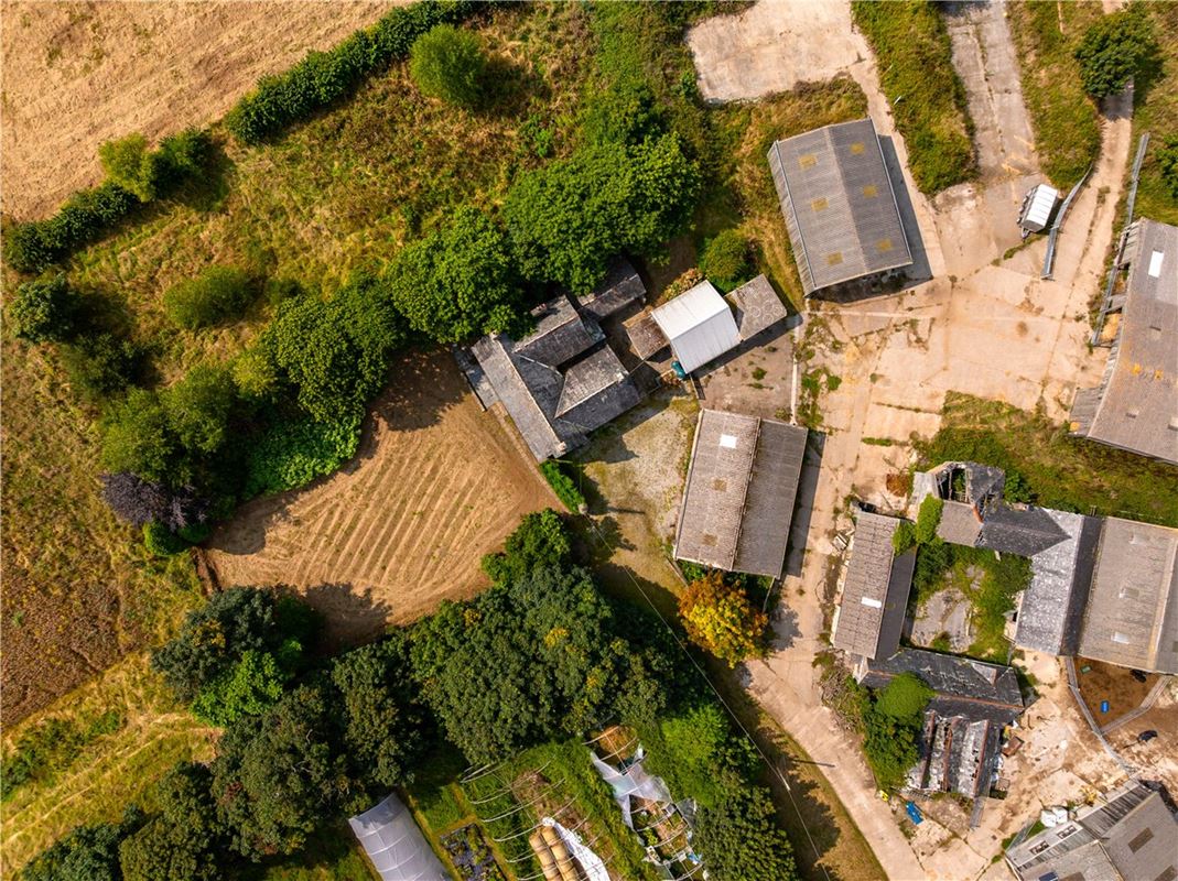 4.4 acres House, Grampound Road, Truro TR2 - Available