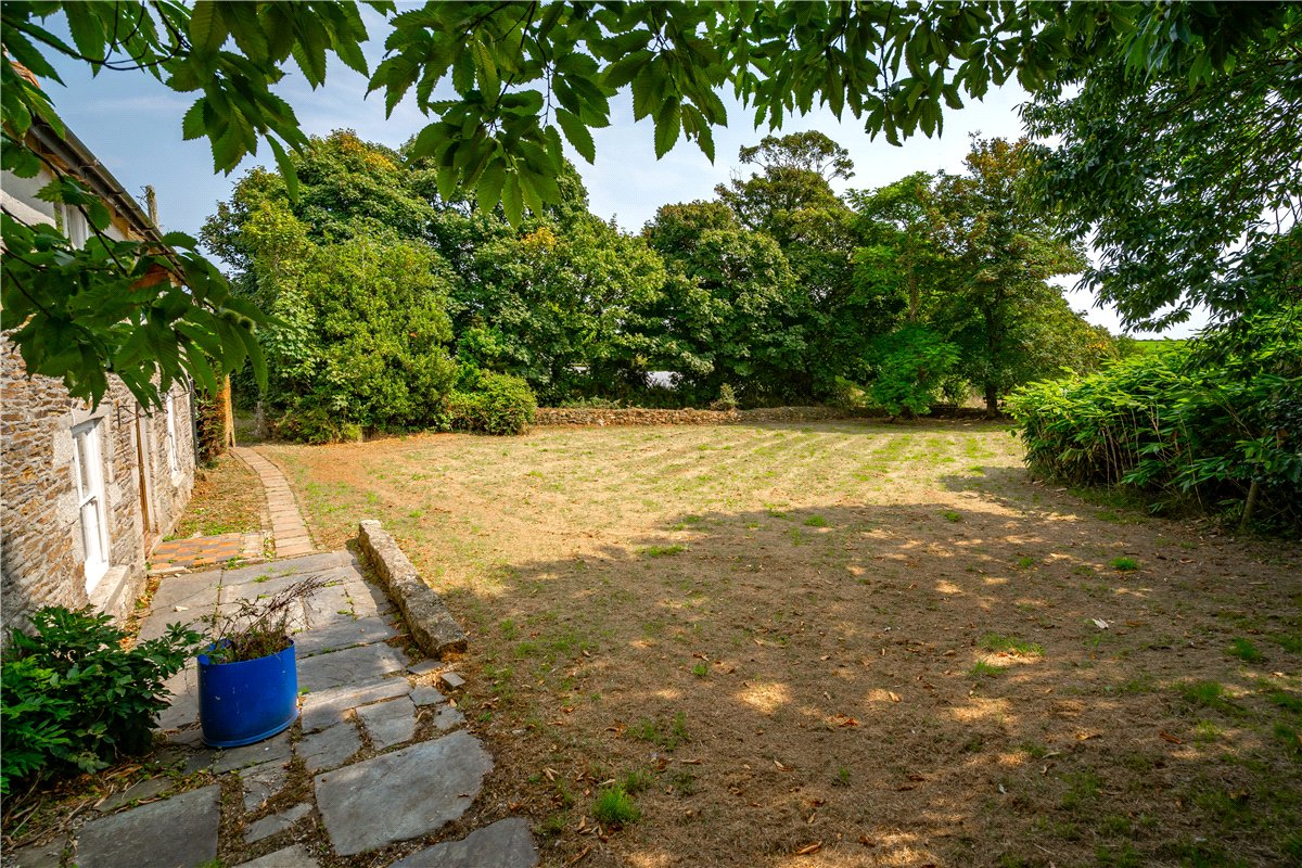 4.4 acres House, Grampound Road, Truro TR2 - Available