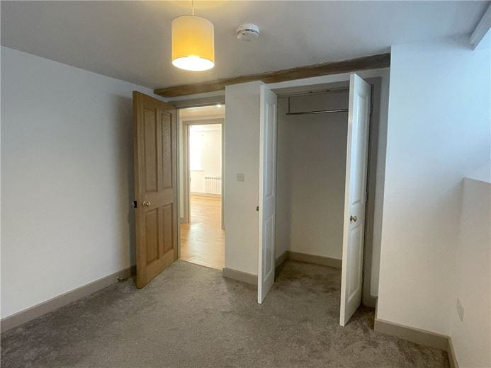 3 bedroom flat, St. Gluvias, Penryn TR10 - Available