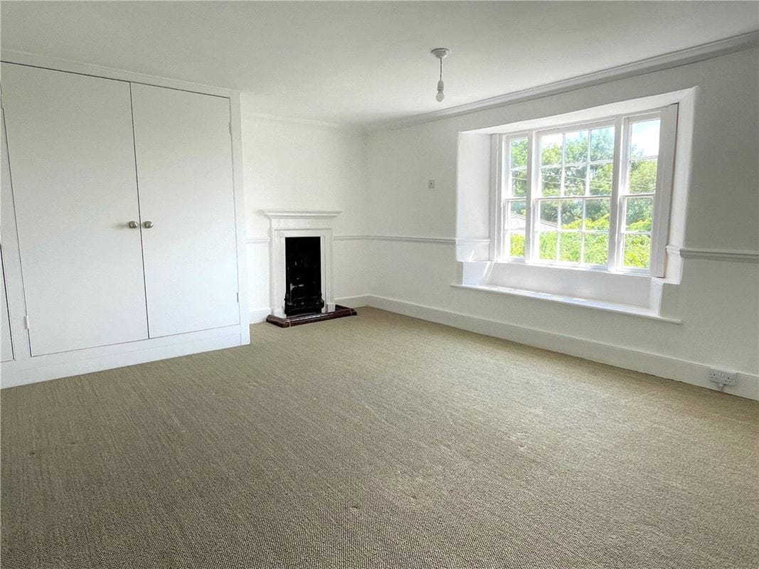 6 bedroom house, Enys, St. Gluvias TR10 - Available