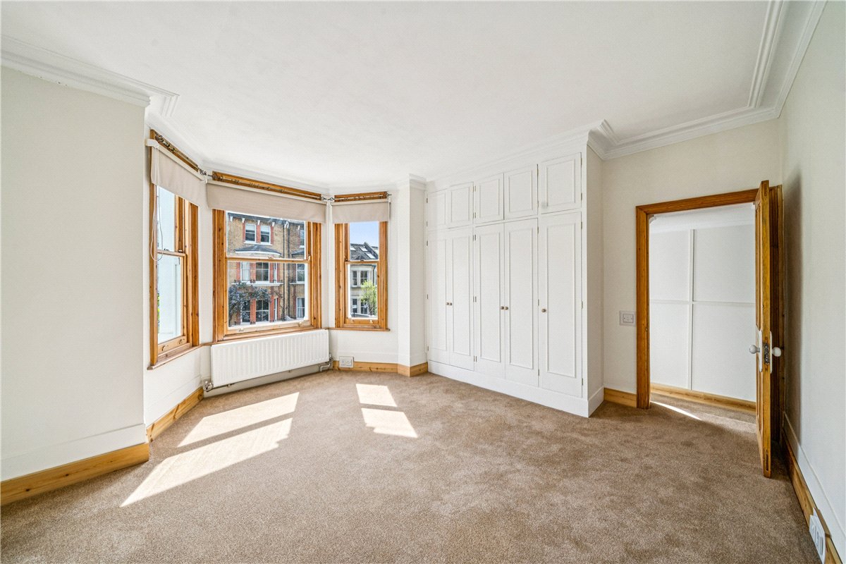 1 bedroom flat, Brodrick Road, London SW17 - Let Agreed