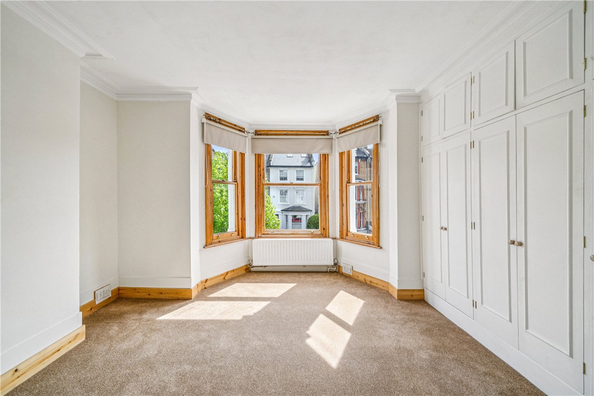 1 bedroom flat, Brodrick Road, London SW17 - Let Agreed