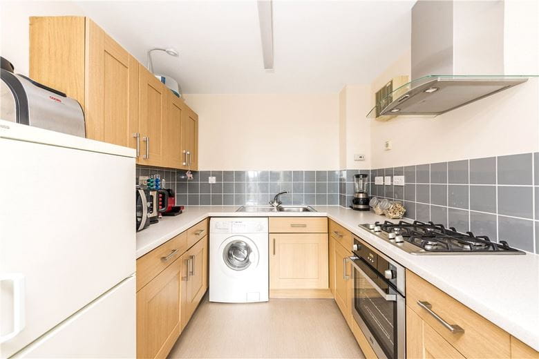 1 bedroom flat, Naples Court, 72 St. James's Drive SW12