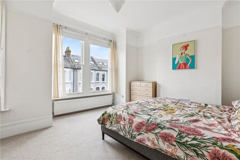 5 bedroom house, Cathles Road, London SW12 - Available