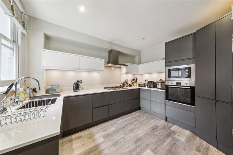 4 bedroom house, Rowfant Road, Balham SW17 - Available