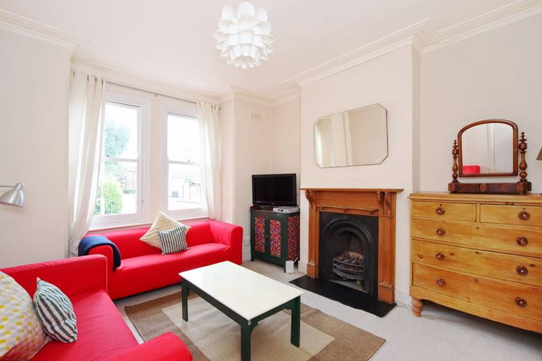 2 bedroom flat, Tennyson Street, London SW8 - Let Agreed