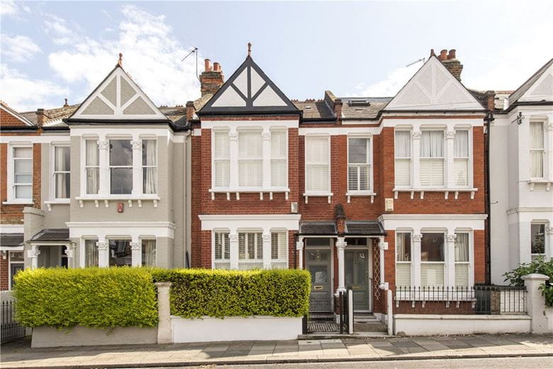 3 bedroom house, Fernside Road, London SW12 - Available